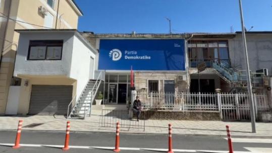 Sherr në mbledhjen e PD në Shkodër, 2 emrat e kandidatëve për kryetar zyrtarizohen mes konfrontimeve fizike