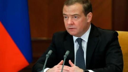 Ish-Presidenti rus Medvedev: Agresioni i armatosur kundër Iranit është sulm frikacak dhe i paprovokuar