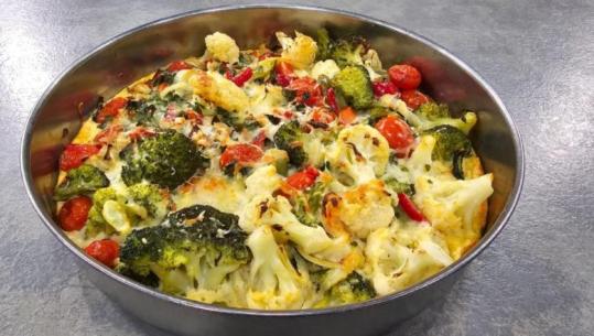 Tavë me brokoli dhe lulelakër në furrë nga zonja Albana 
