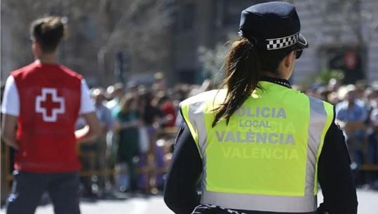 'Herën tjetër do të vras'/ Kërcënoi dhe dhunoi oficerët e policisë, arrestohet i riu shqiptar në Spanjë