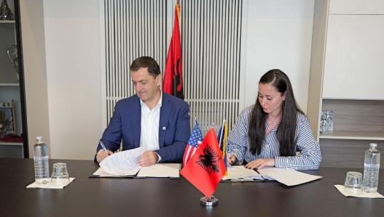 Pronat në Himarë/ Gati të nisë regjistrimi fillestar për 6 zona kadastrale, Agjencia Shtetërore e Kadastrës nënshkruan marrëveshjen me bashkinë