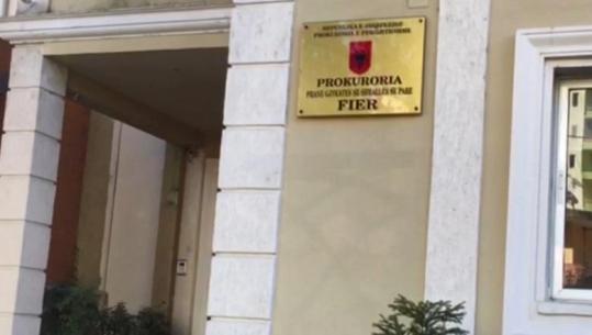 Sekuestrohen një dyqan dhe një apartament në Fier, pronari në hetim për mashtrim e pastrim parash