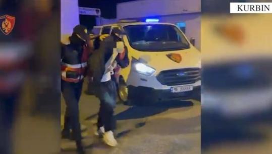 Lëvizte me pistoletë me vete, pranga 34-vjeçarit nga Laçi