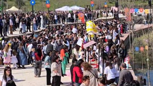 Ekspozitë e makinave retro dhe aktivitete sportive, si u festua Dita e Verës në Mallakastër e Ballsh