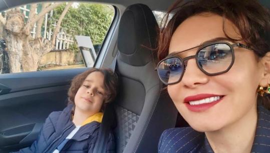 FOTO-LAJM/ Elisa Spiropali uron për Ditën e Verës: Gëzuar dhe përpara