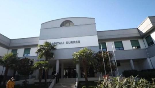 Plagoset me thikë 26-vjeçari në Durrës, paraqitet në spital për ndihmë mjekësore