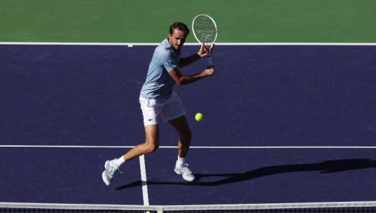 Indian Wells/ Super Medvedevi 'rrëzon' Carlos Alcarazin dhe siguron finalen kundër Jannik Sinner