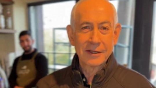 U raportua se është vrarë nga Irani, ‘shfaqet’ Netanyahu: Po vdes vetëm për kafe! (VIDEO)