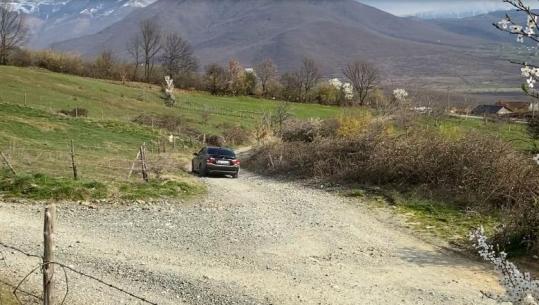 Has/ Prej 40 vitesh në gjendje të mjerueshme, banorët e fshatit Nikoliq kërkojnë rregullimin e rrugës që i lidh me Krumën