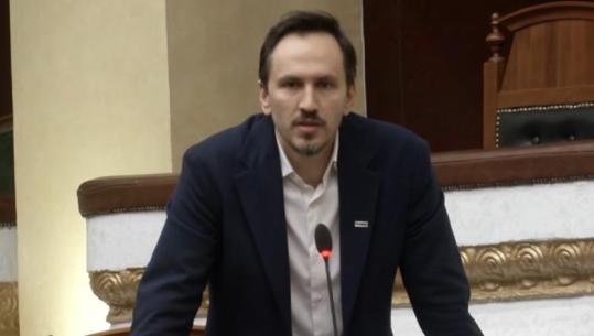 Abstenoi rezolutën për shpalljen e Iranit shtet sponsor të terrorizmit, Muçi: Hipokrizi të dënosh Teheranin e të ulesh në gjunjë përpara Netanyahut 