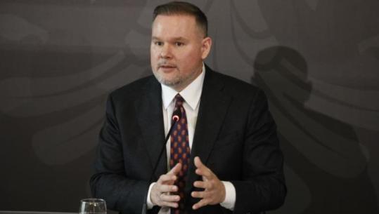 Sezoni turistik në prag, ministri Demo: Pastrimi mbetet sfidë, duhet përmirësuar menaxhimi i mbetjeve