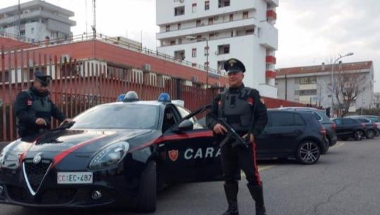 Itali/ Nuk pranonte të ndahej, shqiptari plagos me hanxhar bashkëshorten