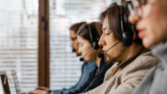 Ktheu banesën në Tiranë në call center dhe punësoi 8 turq pa leje, nis hetimi për gruan e huaj 