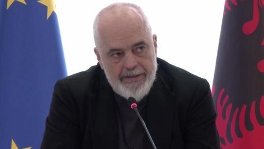 A duhen rishikuar taksat e karburantit? Rama: Do shkonte tek drejtuesi i mjetit, askush s’do pranonte të paguante 4-fish më shumë