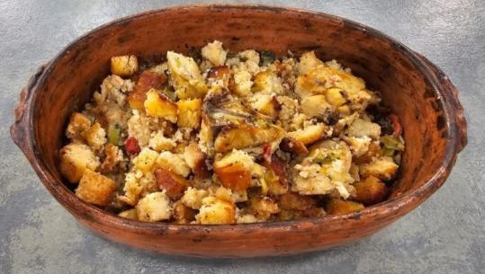 Pulë me përshesh me bukë misri dhe presh nga zonja Albana 