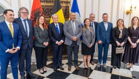 Berisha takon Presidentin e Parlamentit të Rajonit të Brukselit: Në Shqipëri nuk ka zgjedhje të lira, 3 liderët e opozitës u ‘goditën’ para 11 majit
