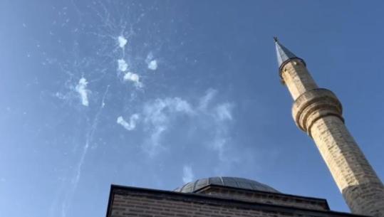 Korça feston Fitër Bajramin me fishekzjarre