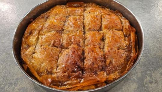 Bakllava me petë të gatshme, kadaif dhe arra nga zonja Albana