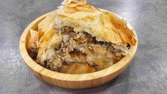 Byrek me mëlçi dhe qepë me petë të pjekura nga zonja Albana 