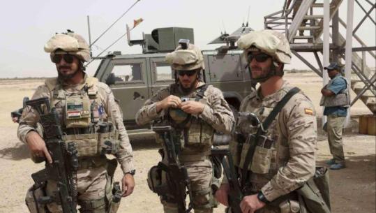 NATO pezullon përkohësisht aktivitetet stërvitore në Irak, tërheq 600 anëtarë të stafit