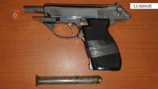 Lëvizte me pistoletë në Lushnjë, shpallet në kërkim 21-vjeçari, prangosen 5 shokët për 'moskallëzim krimi' (EMRAT)