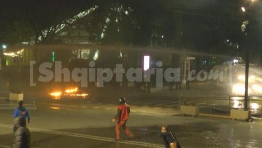 Protesta e PD, turma braktis kryeministrinë! Marshimi vijon në bulevard, e paqartë shënjestra e radhës