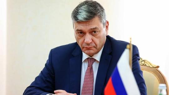 Moska: Ne kundërshtojmë bllokadën e Hormuzit, por situata duhet të shihet në kontekstin e ngjarjeve në Lindjen e Mesme