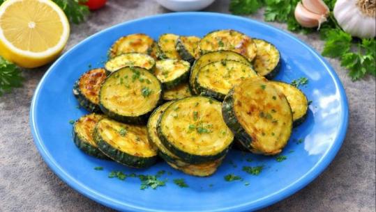 Kunguj të skuqur krokant nga zonja Albana 