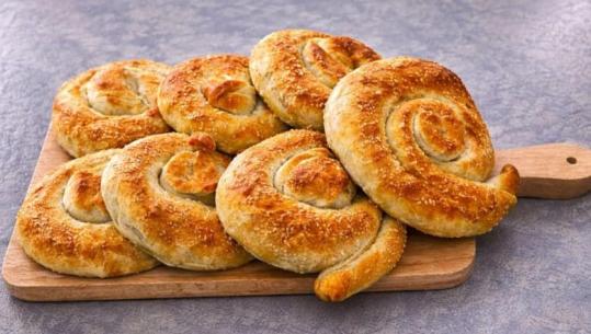 Byrek me patate dhe kunguj nga zonja Albana