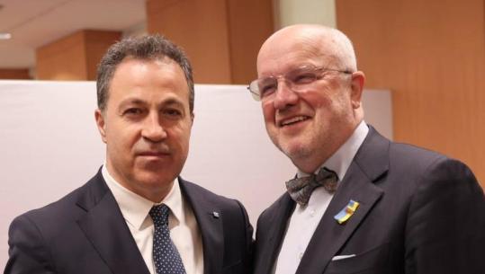 Shqipëria drejt BE-së, Peleshi takon Olekas: Lituania mbështet anëtarësimin tonë të shpejtë