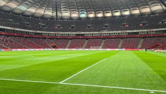 Formacioni zyrtar/ Sylvinho lë Jasir Asanin në tribunë, Broja e Muçi në stol kundër Polonisë! Atmosferë me këngë e valle shqiptare në Varshavë, nis futja në stadium