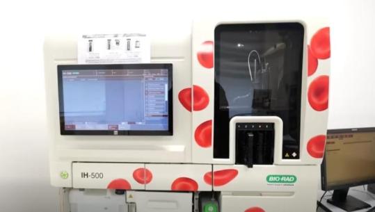 Më shumë saktësi, më pak rrezik! Instalohet platforma e re për diagnostikimin e transfuzioneve të gjakut