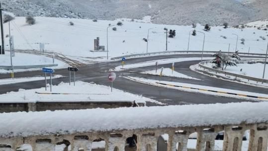  Korça nën petkun e dëborës, ndërpritet energjia elektrike për disa zona