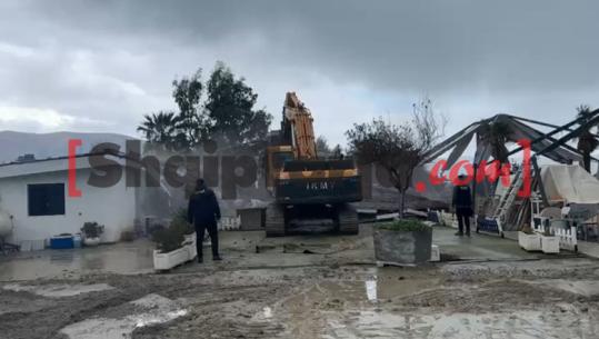 IKMT aksion në Radhimë/ Banorët kundërshtojnë prishjen e 5 objekteve, mes tyre katër banesa dhe një restorant