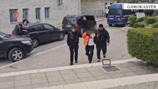 Gjirokastër/ Të akuzuar për kalim të emigrantëve të paligjshëm në kufi, 2 në pranga! Thyen masën e sigurisë ‘arrest shtëpie’