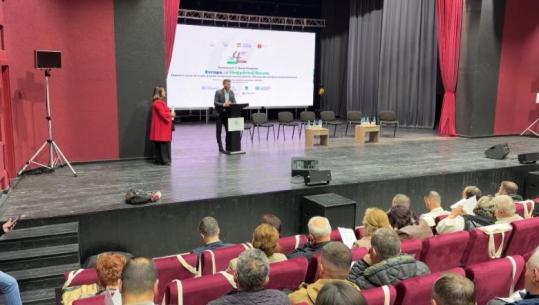 Fermerët ngrenë zërin në ‘Parlamentin Rural’, kërkojnë më shumë grante për bujqësinë