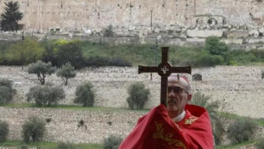 Tensionet në Lindjen e Mesme, Izraeli pengon krerët katolikë të hyjnë në Kishën e Varrit të Shenjtë