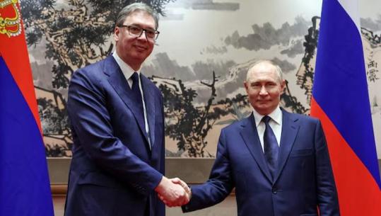 Putin dhe Vuçiç bisedë telefonike, presidenti serb shpreh i mirënjohje për furnizimin e vendit me gaz rus