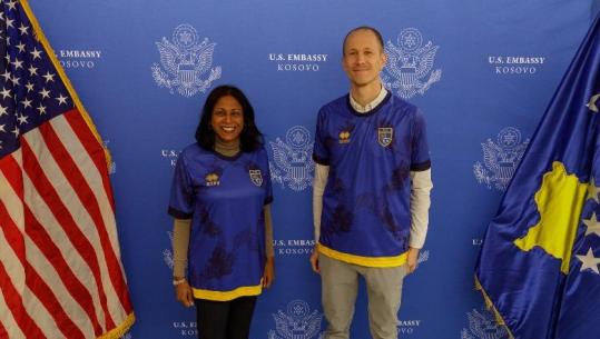 Ambasada e SHBA-së në Prishtinë: Ne të gjithë brohorasim për ju, bëjeni Kosovën krenare