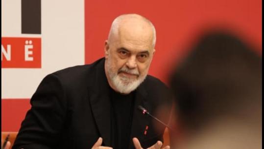 LIVE- Rama në njësinë 7 në Tiranë: Çmimi i naftës bie po hoqëm taksën e qarkullimit, por paguani 4-fishin! Mbledhja e grupit, kryesocialisti: Merren me ‘çfarë i tha njërit e tjetrit’