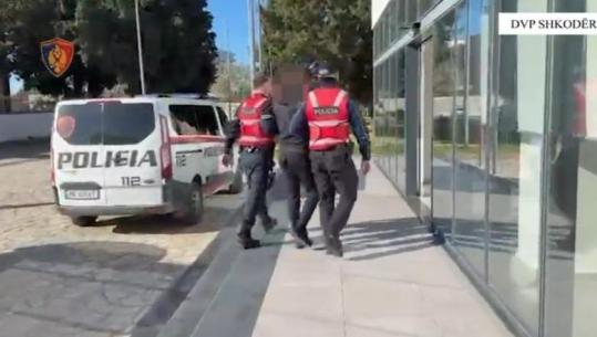 Iu gjetën në banesën e vjetër 10 kg kanabis, arrestohet 41-vjeçari në Shkodër! Përdorte motobarka për trafikimin e drogës