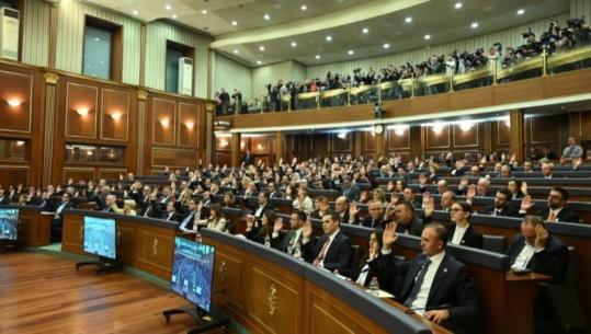 Kosovë/ S'ka lëvizje drejt konsensusit për çështjen e Presidentit, pavarësisht afatit të vendosur nga Kushtetuesja