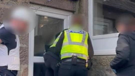 Investigimi i medias skoceze, si bandat shqiptare po ngrenë shtëpi bari në Aberdin