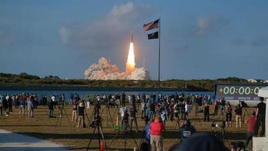 Probleme me tualetin dhe gjumë me dy faza, ç’po ndodh në anijen e misionit Artemis II