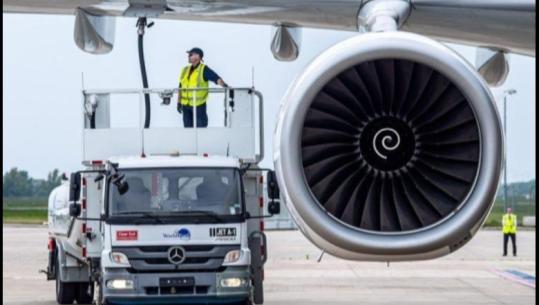 Europa në alarm, udhëtimet verore në rrezik! Ngarkesa e fundit e karburantit për avionë mbërrin në Roterdam më 9 prill, çfarë do të ndodhë më pas?