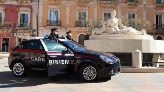 Pas ndarjes i vuri flakën shtëpisë së ish-partneres, arrestohet 36-vjeçari shqiptari në Itali