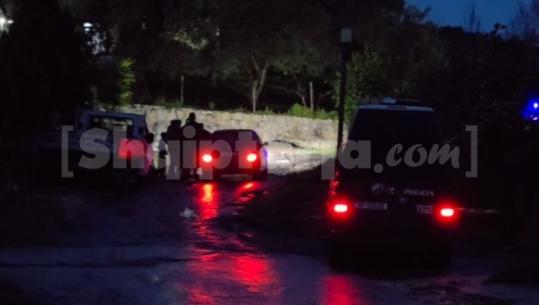 E rëndë në Fier/ Një 40-vjeçar gjendet i vdekur në banesën e tij, i qëlluar me armë zjarri (EMRI)