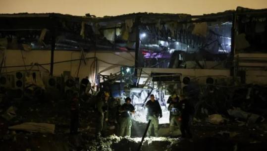 Mbi 100 ekspertë të së drejtës ndërkombëtare të shqetësuar për luftën në Lindjen e Mesme, Shtëpia e Bardhë: Trump po e bën rajonin më të sigurt