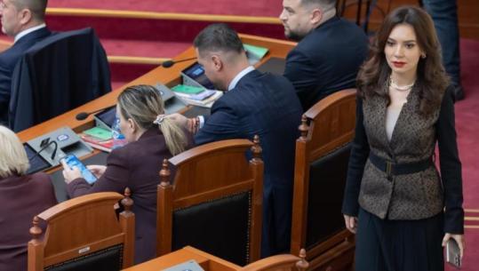 Pas kritikave për grupin e PS, Spiropali ‘shënjestron’ edhe Kuvendin: Dje s’pamë veç tension, parlamenti në krizë! Nuk po arrin të ushtrojë kontroll