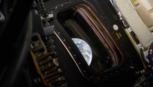 Udhëtimi drejt Hënës, astronautët e misionit Aretmis II të NASA-s ndajnë pamjet mahnitëse të Tokës nga hapësira